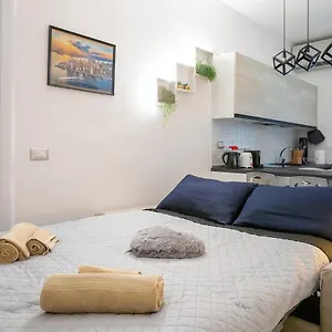 Duomo A 15 Minuti Di Metro-appartamento Tv Con Netflix Appartamento Milano